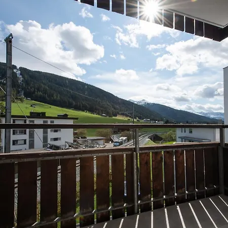 Agrimonia - Moebilierte Mit Balkon Apartment