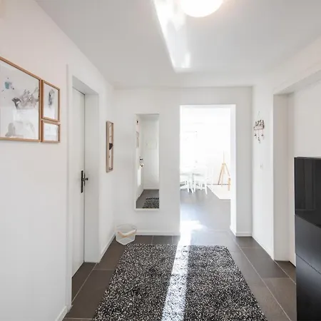 Agrimonia - Möbilierte Mit Balkon * Davos