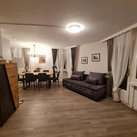 Agrimonia - Moebilierte Mit Balkon Appartement Davos