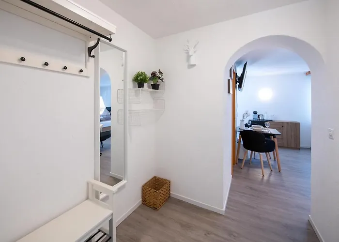 Agrimonia - Möbilierte Mit Balkon Apartment Davos