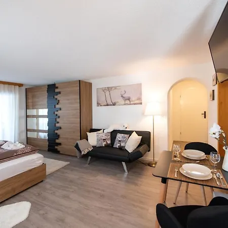 Agrimonia - Moebilierte Mit Balkon Appartement Davos