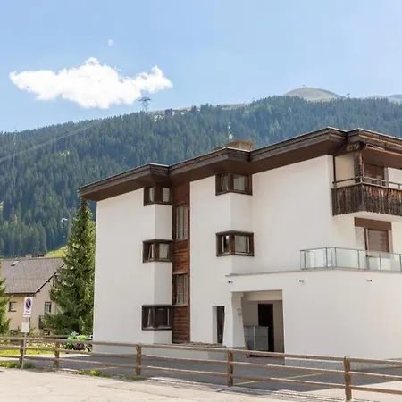 Agrimonia - Moebilierte Mit Balkon Appartement Davos