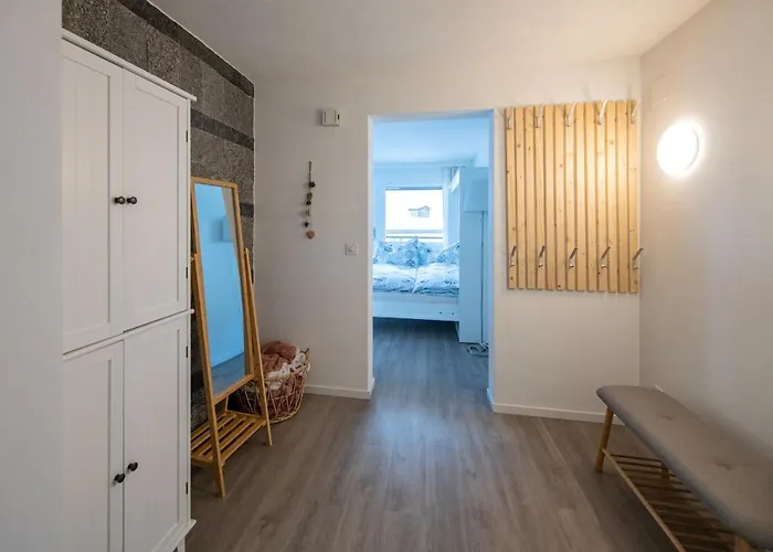 Agrimonia - Moebilierte Mit Balkon 다보스