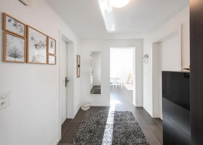 Agrimonia - Moebilierte Mit Balkon * 다보스